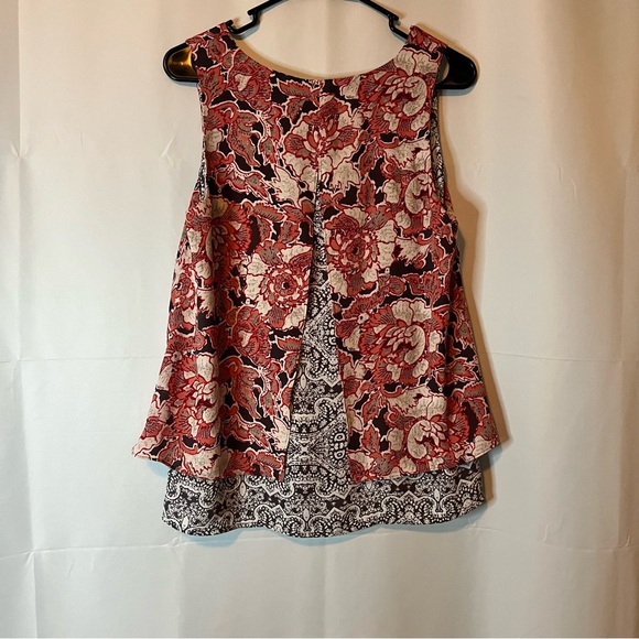 Lucky Brand Red and Black Sleeveless Floral Blouse - Picture 2 of 5
